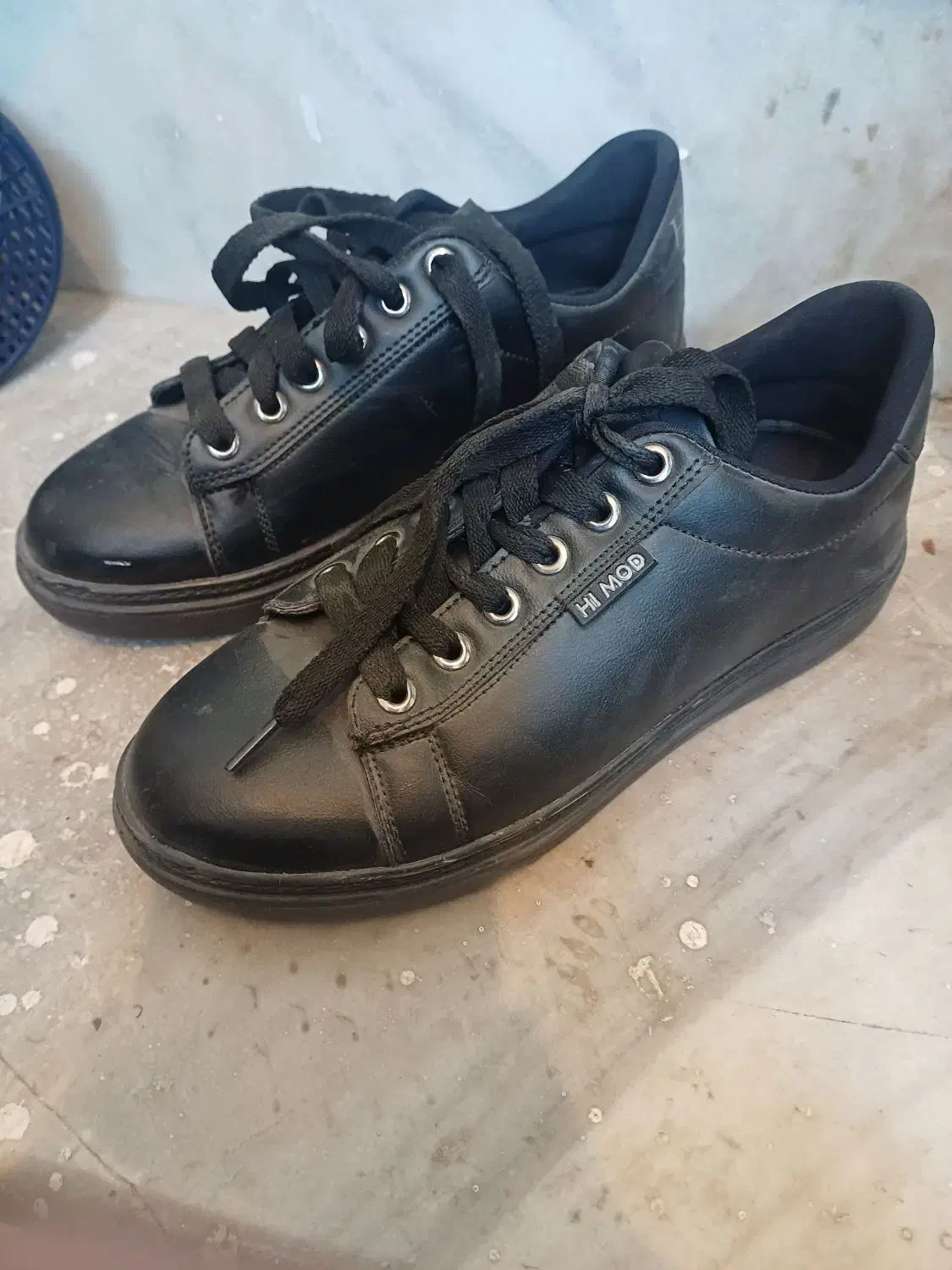 سلام یک عدد نیم بوت ویک کفش راحتی و عروس خرسی بزرگ|کیف، کفش، کمربند|شاهین‌شهر, عطار|دیوار