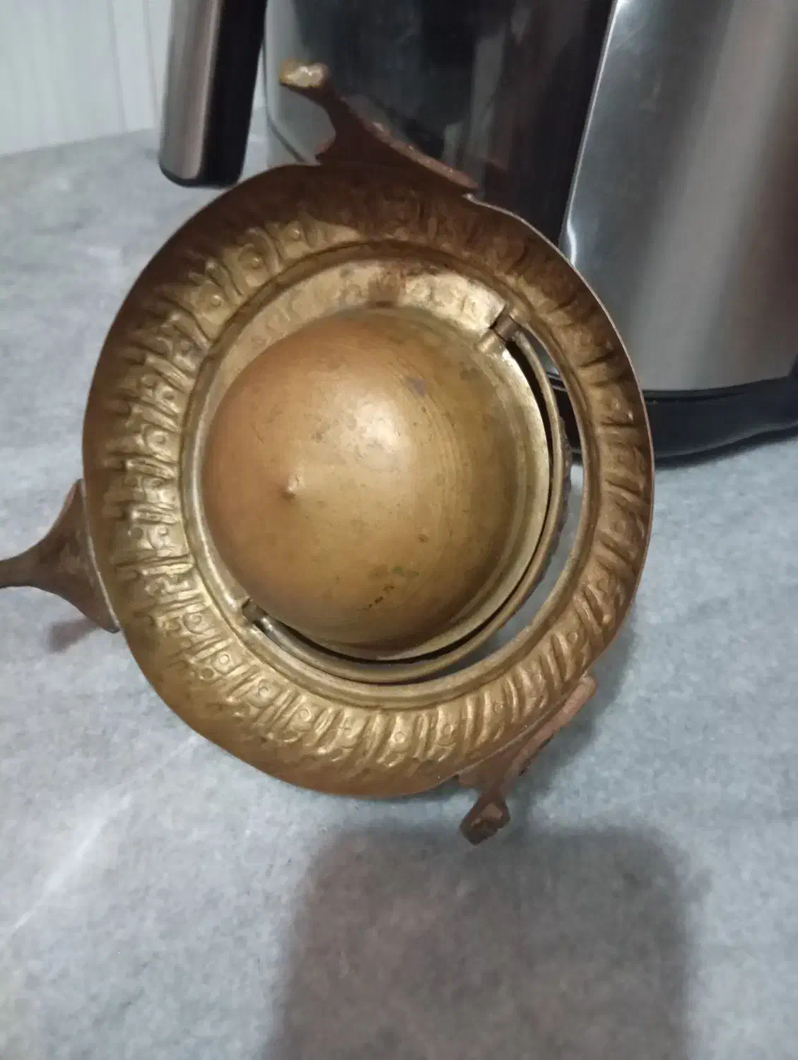 خاویار خوری قدیمی برنجی قلم دست پهلوی|کلکسیون اشیاء عتیقه|چالوس, |دیوار