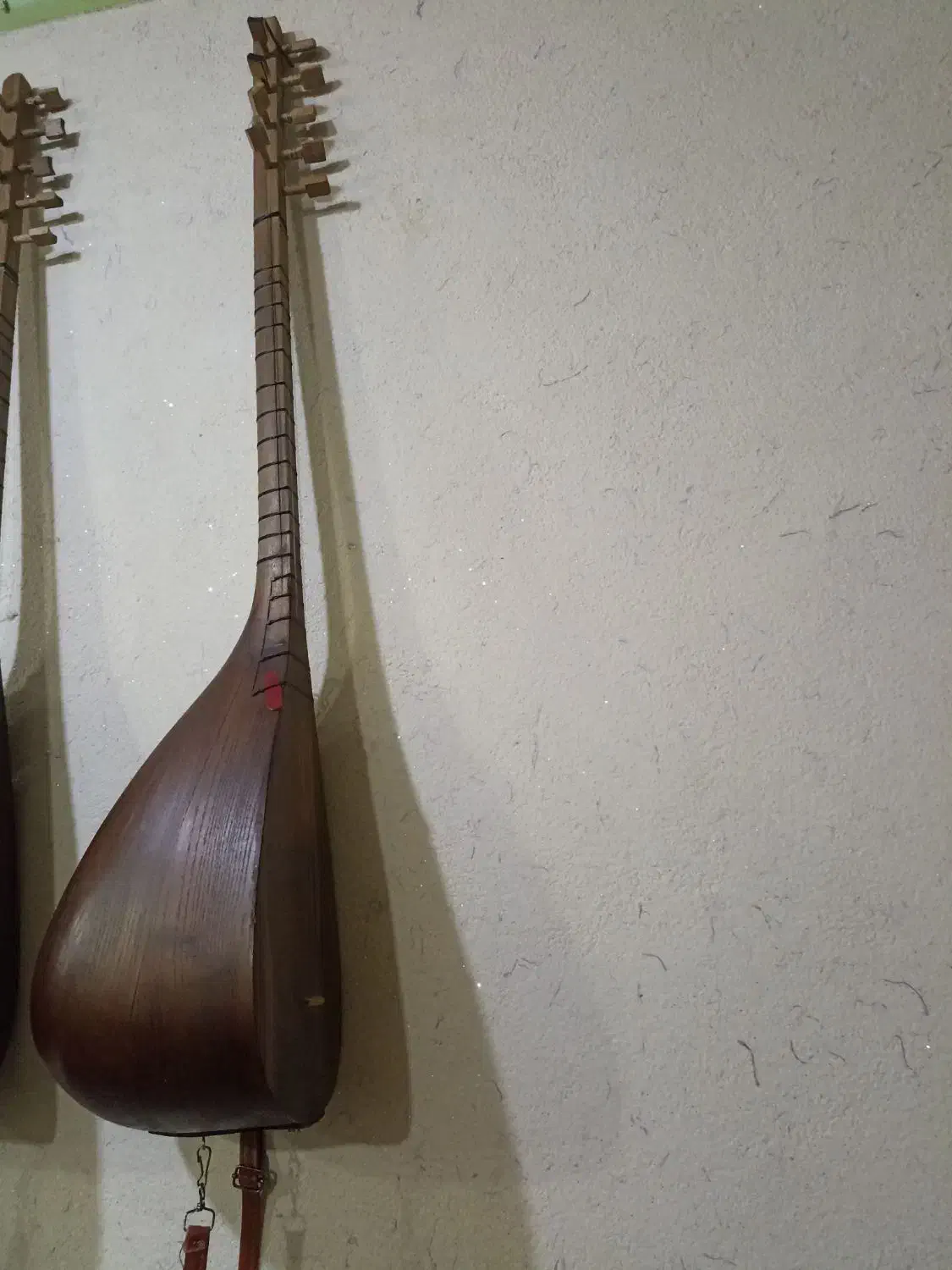 قوپوز ساز|سازهای سنتی|مشگین شهر, |دیوار