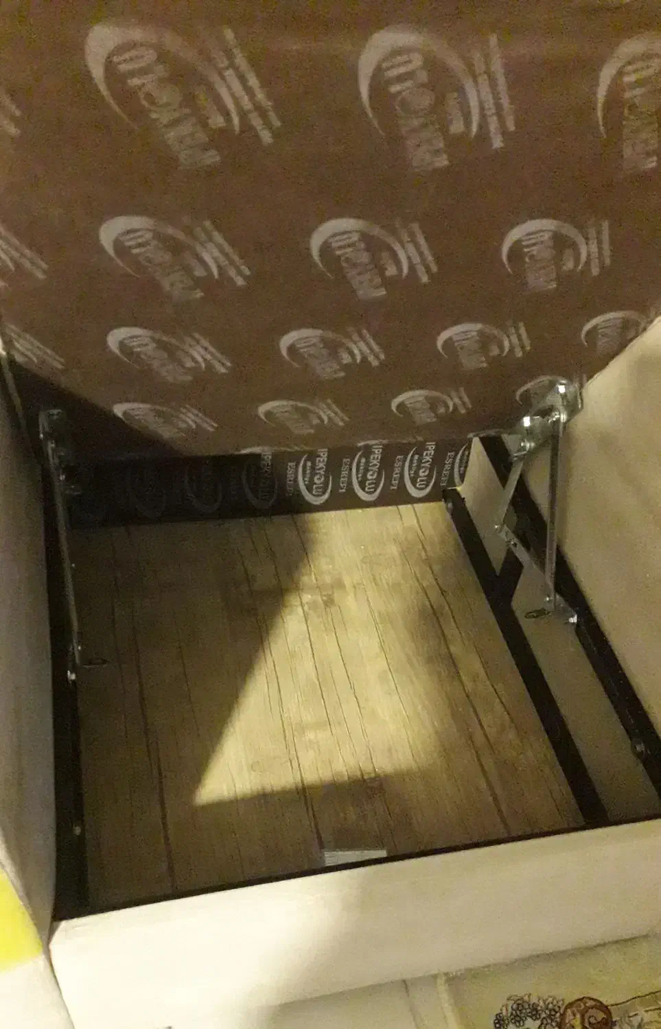 مبل ۸ نفره باکس دار تختخواب شو|مبلمان خانگی و میز عسلی|سنندج, |دیوار