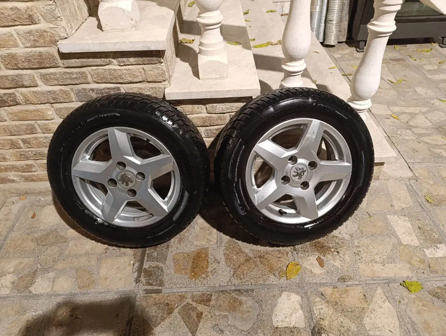 رینگ و لاستیک شمشیری 207|قطعات یدکی و لوازم جانبی|مشهد, گوهرشاد|دیوار