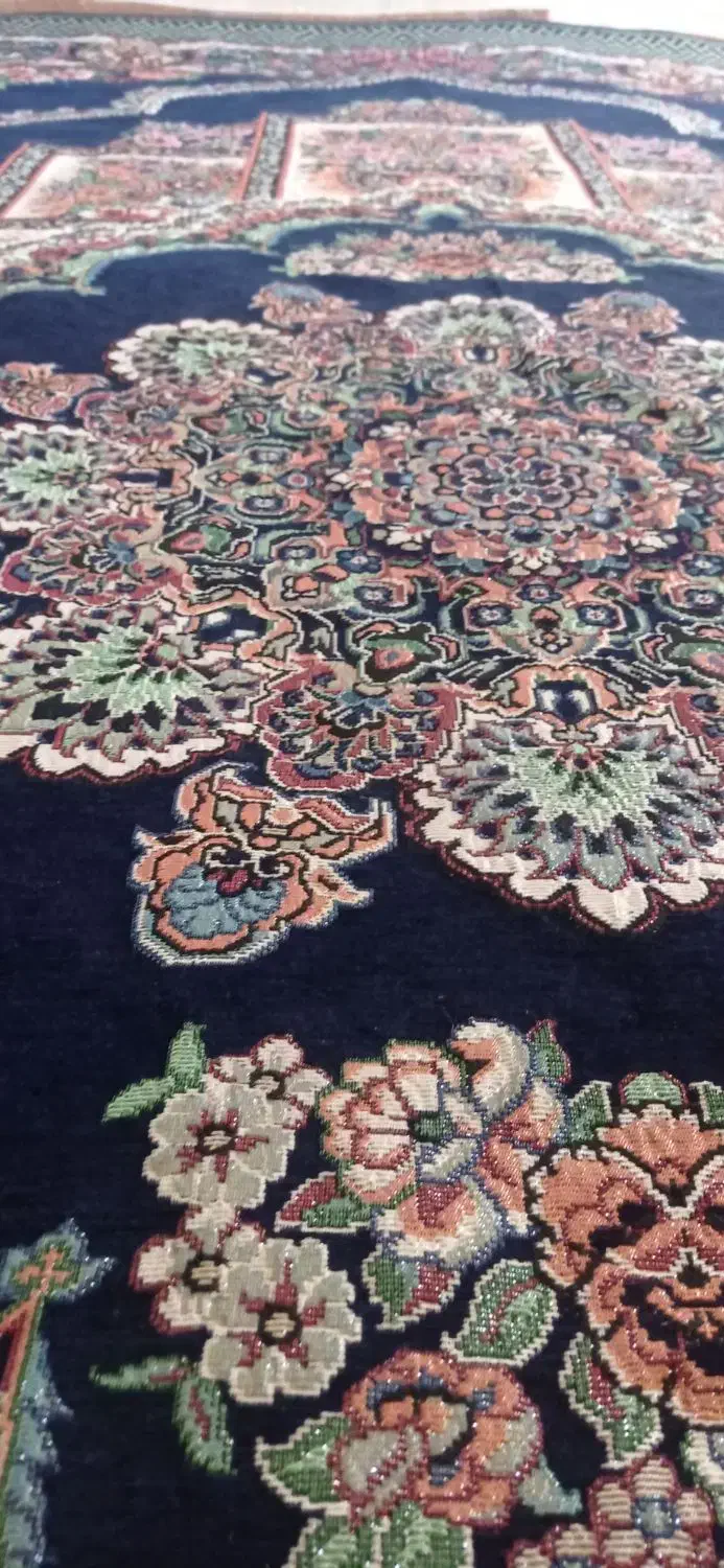 دو تا رو فرشی 12 متری نونو|روفرشی|بروجرد, |دیوار