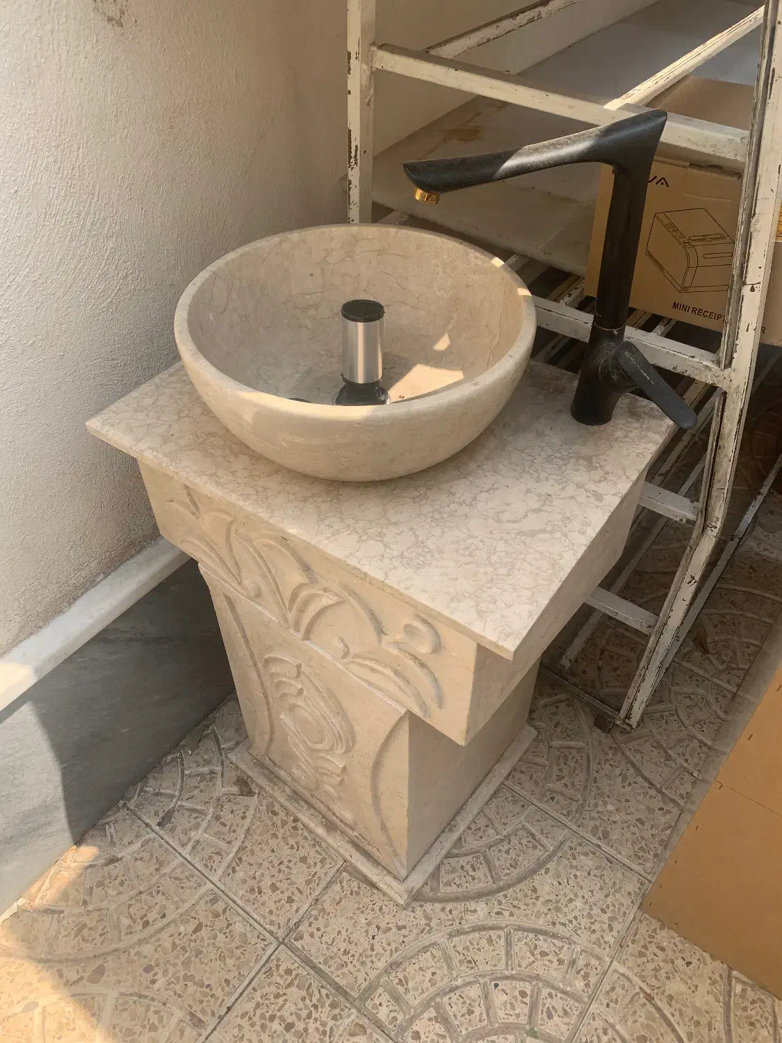 روشویی سنگی باشیرالات روش|لوازم سرویس بهداشتی|مراغه, |دیوار