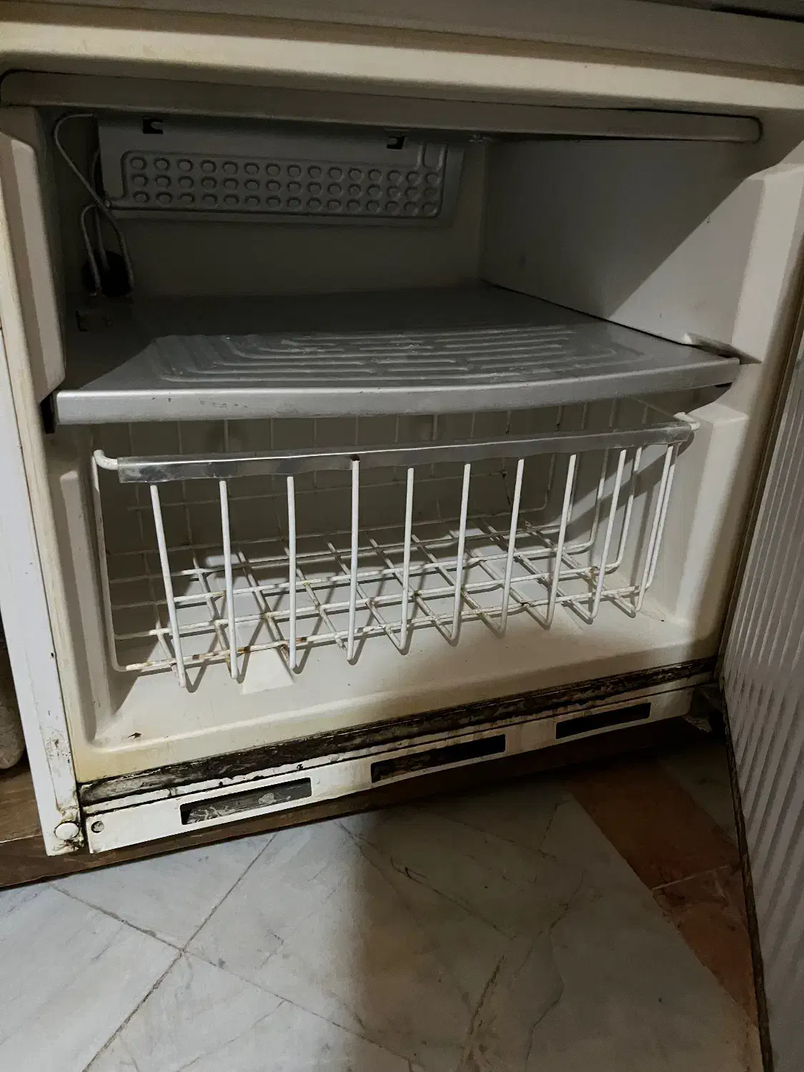 فریزر ۲طبقه خارجی موتور سالم|یخچال و فریزر|تهران, پیکان شهر|دیوار