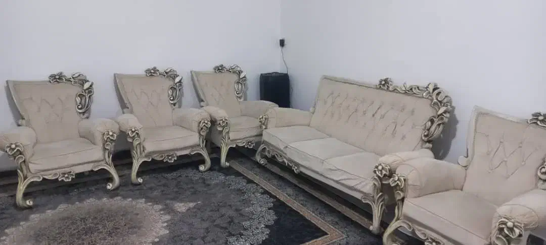 مبل هفت نفر چوب گردو|مبلمان خانگی و میز عسلی|دره شهر, |دیوار