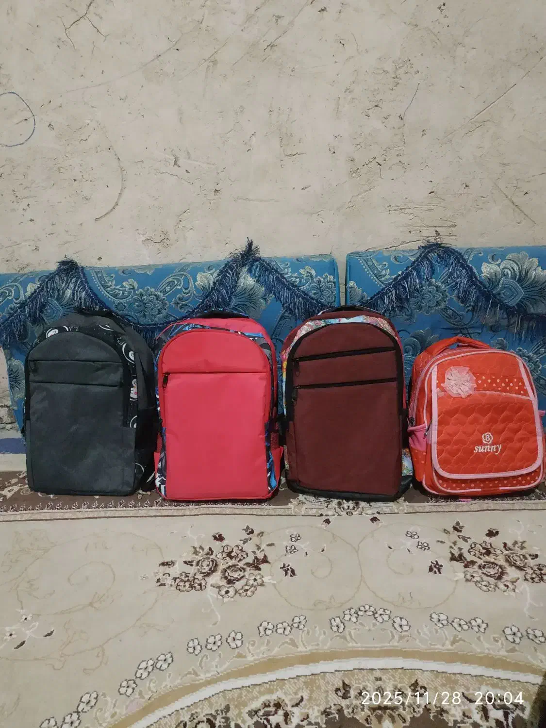 کیف مدرسه|کیف، کفش، کمربند|زاهدان, |دیوار