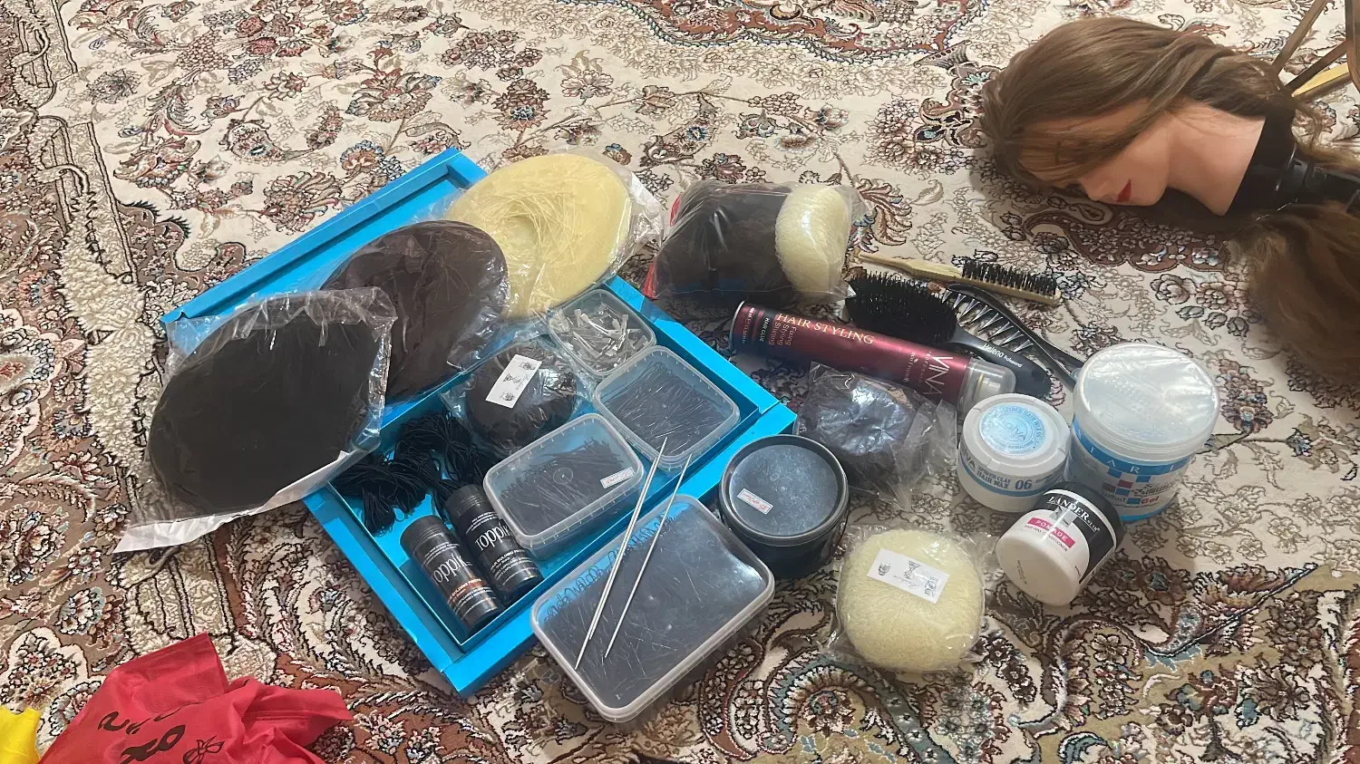 شینیون وسایل خودمه میفروشم همشون سالمن|آرایشگاه و سالن‌های زیبایی|اردبیل, |دیوار