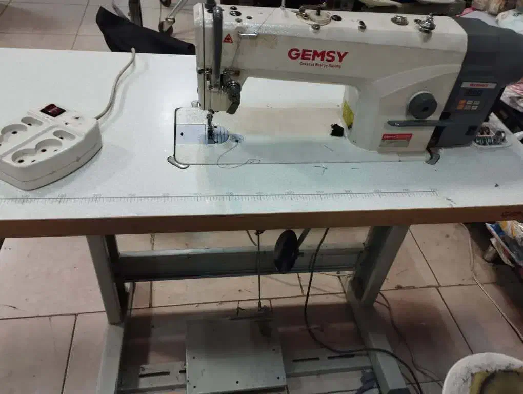 چرخ خیاطی راسته دوز جمسی|چرخ خیاطی و ریسندگی|تهران, شهرک ولیعصر جنوبی|دیوار