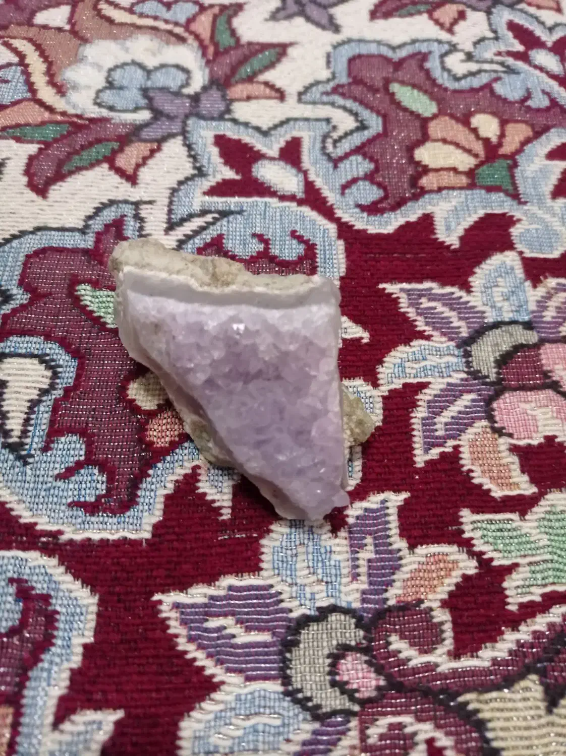 دوتا سنگ کوارتزبنفشه|جواهرات|زاهدان, |دیوار