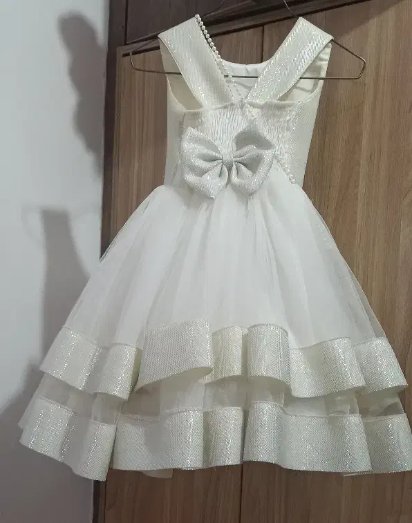 لباس مجلسی|کفش و لباس بچه|بندر انزلی, نیمه شعبان|دیوار