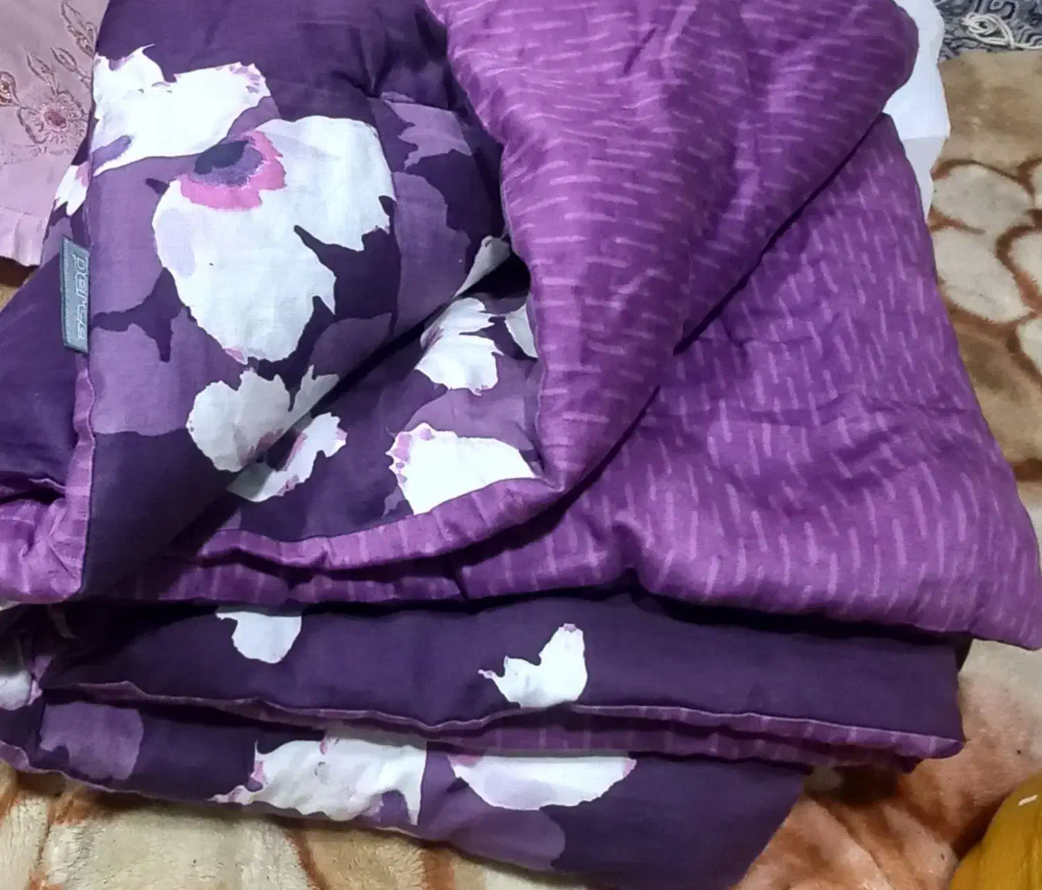 لحاف سرویس خواب perca خیلی تمیز درحدنو|رختخواب، بالش، پتو|رشت, دیانتی|دیوار