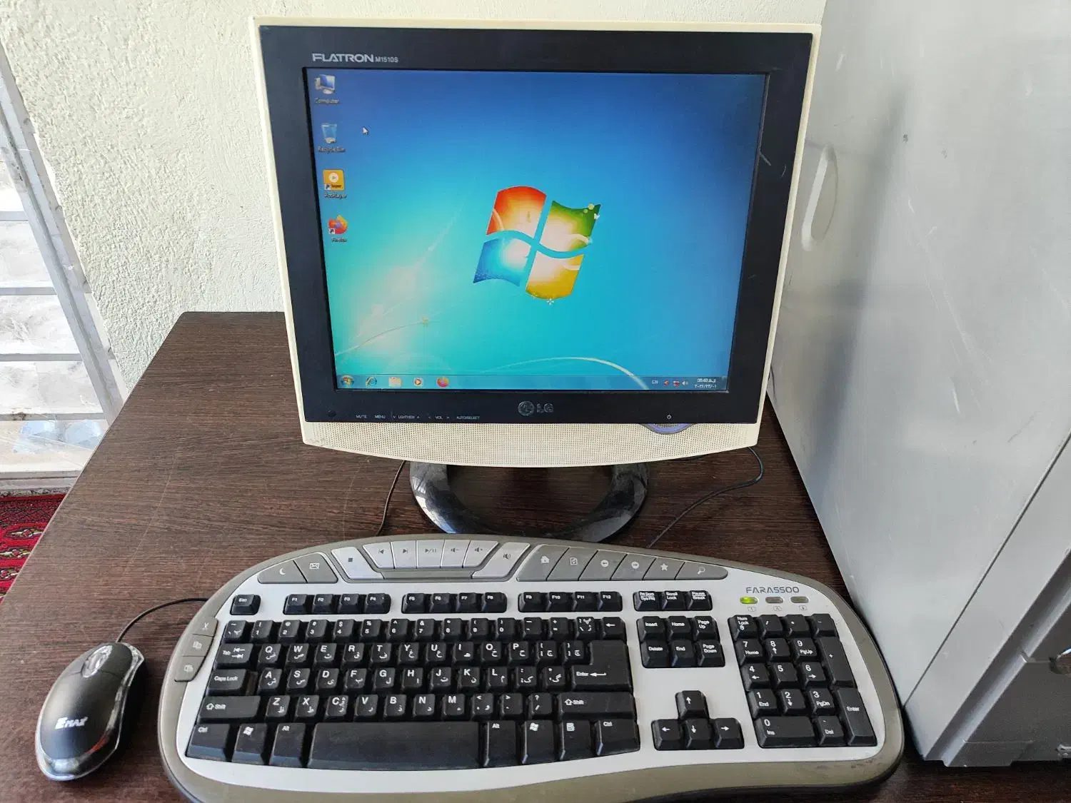 کامپیوتر ۲هسته رم ۳ ddr2 هارد ۱۶۰ گرافیک ۵۱۲|رایانه رومیزی|چالوس, |دیوار