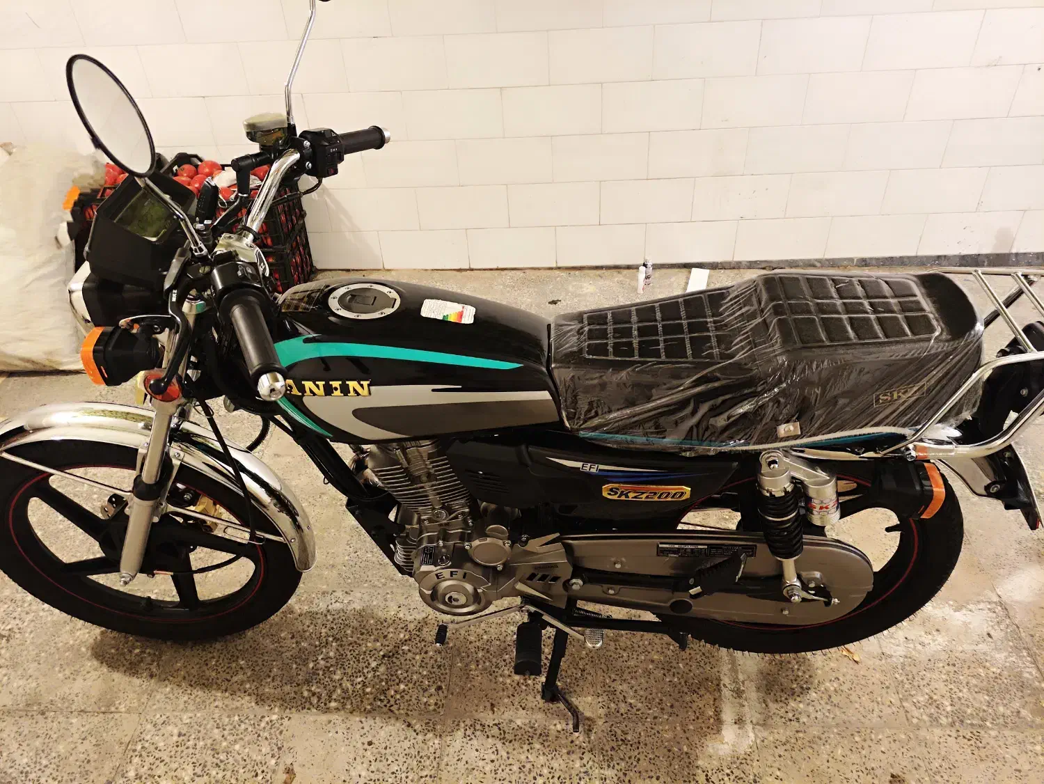 سنین (متین) ۲۰۰|موتورسیکلت|کمیجان, |دیوار