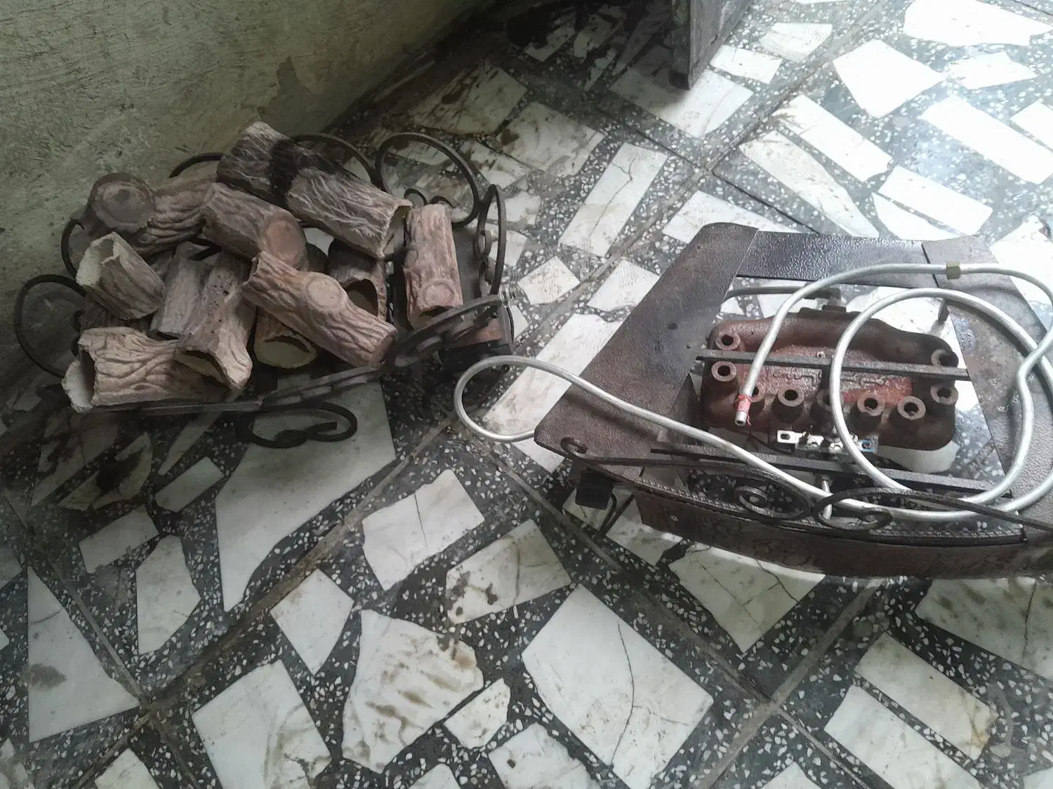 دو عدد شومینه نونو سالم سالم یکی با چوب نسوز یکی|بخاری، هیتر، شومینه|آمل, |دیوار