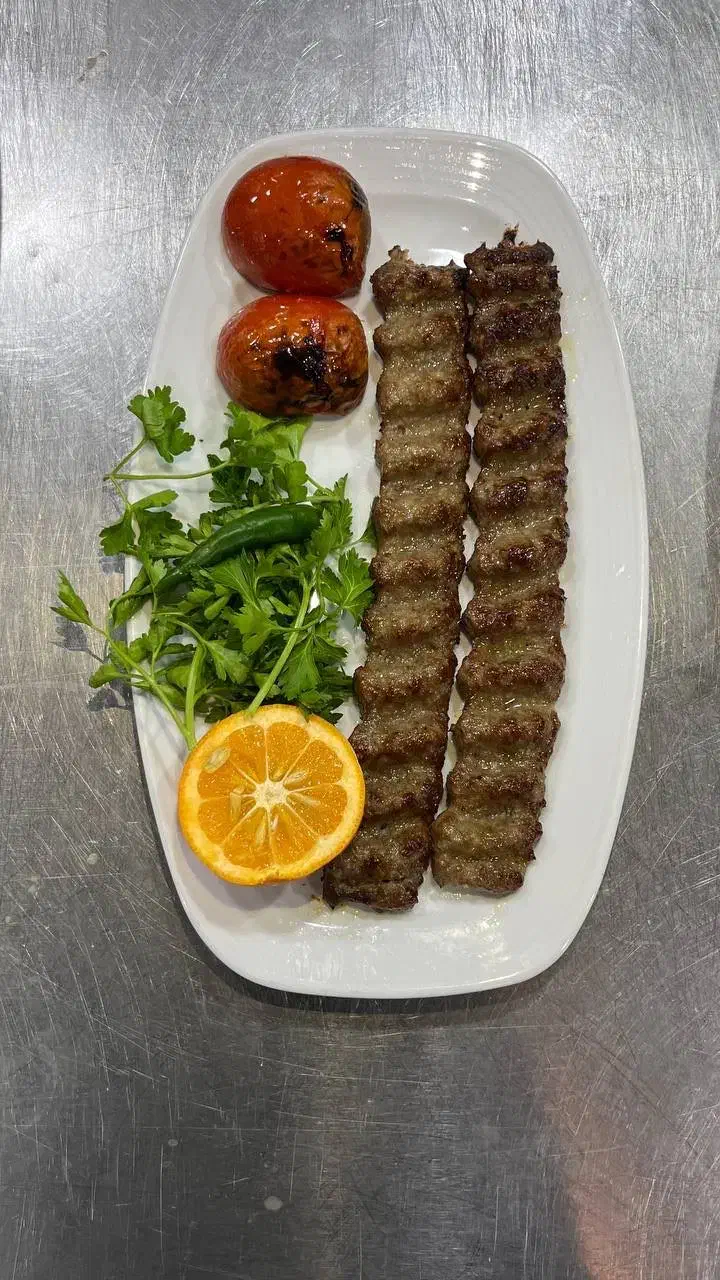 استخدام باریستا، آشپز ایرانی، شاطر، پیک، پارکبان|استخدام خدمات فروشگاه و رستوران|تهران, تهرانپارس جنوبی|دیوار