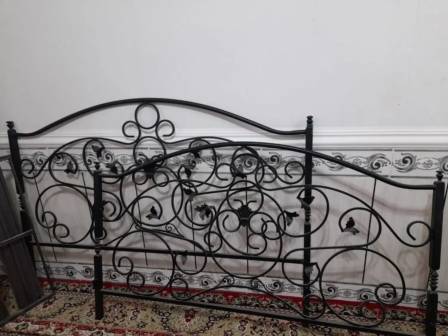 تخت خواب دونفره فلزی|تخت و سرویس خواب|خرم‌آباد, |دیوار