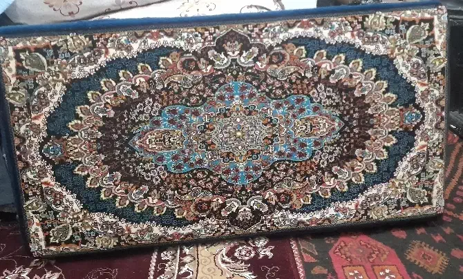 ۸عدد پشتی قالینی کاملا نو|پشتی|زابل, |دیوار