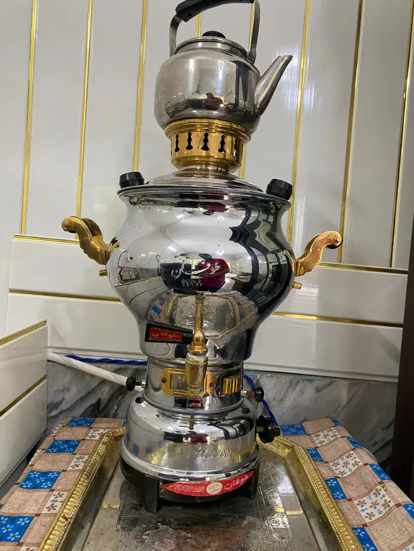 سماور گازی بزرگ سالم و نو با کیفیت برند طوفان اصلی|سماور، چایساز، قهوهساز|ری, منصوریه منگل|دیوار