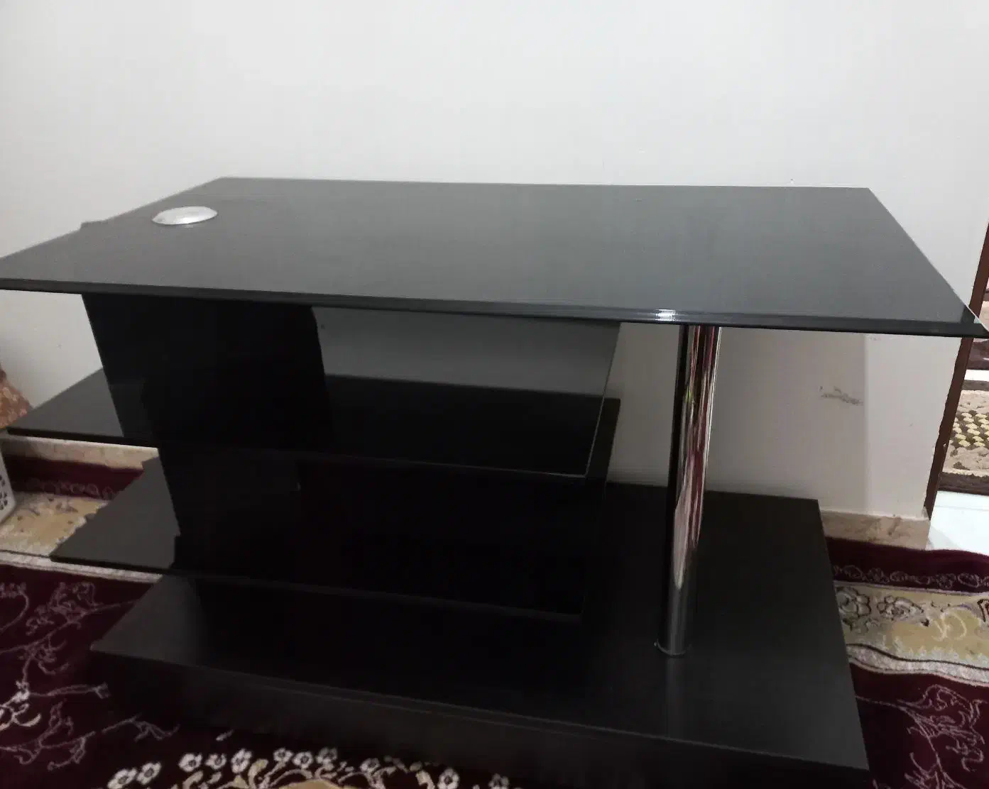 معاوضه میزتلویزیون متحرک چرخدار سالم بابرنج محلی|میز تلویزیون|رشت, حمیدیان|دیوار