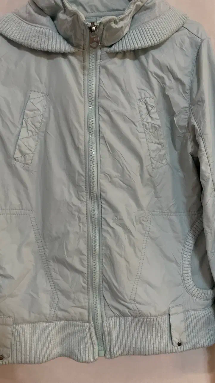 کاپشن|لباس|گرگان, |دیوار