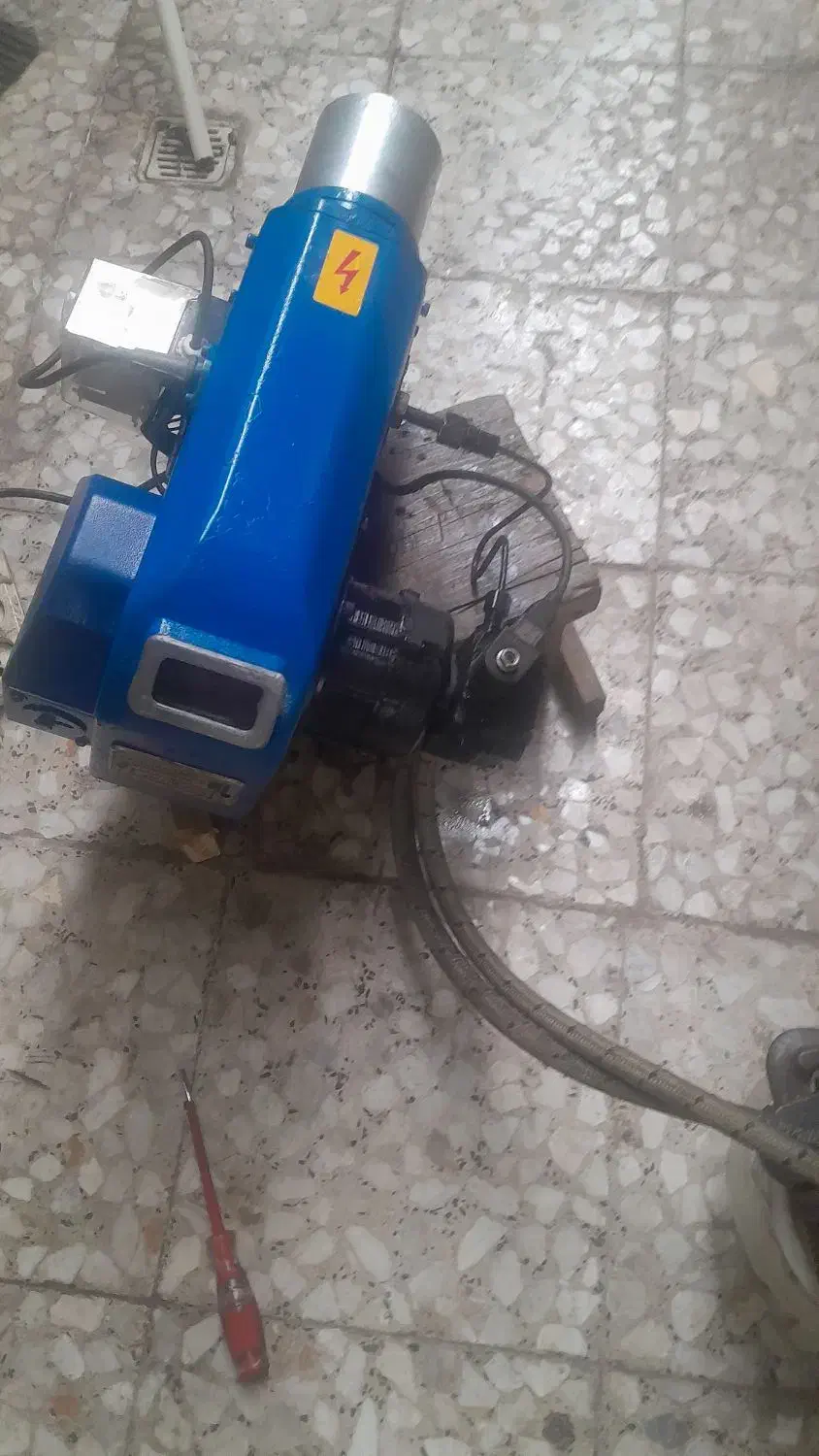 مشعل ۱تا۳ گازوئیلی ایران رادیاتور|آبگرمکن، پکیج، شوفاژ|رشت, استقامت ۲|دیوار