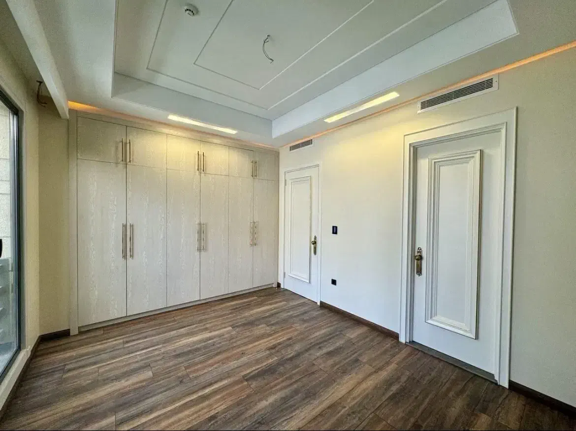 دیباجی جنوبی/۲۴۰متر ۳خواب مستر/تکواحدی/نوساز/لابی