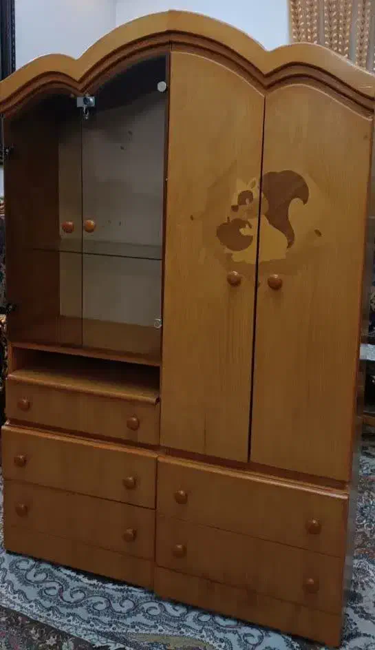 کمد|جاکفشی، کمد، دراور|قم, زاویه|دیوار