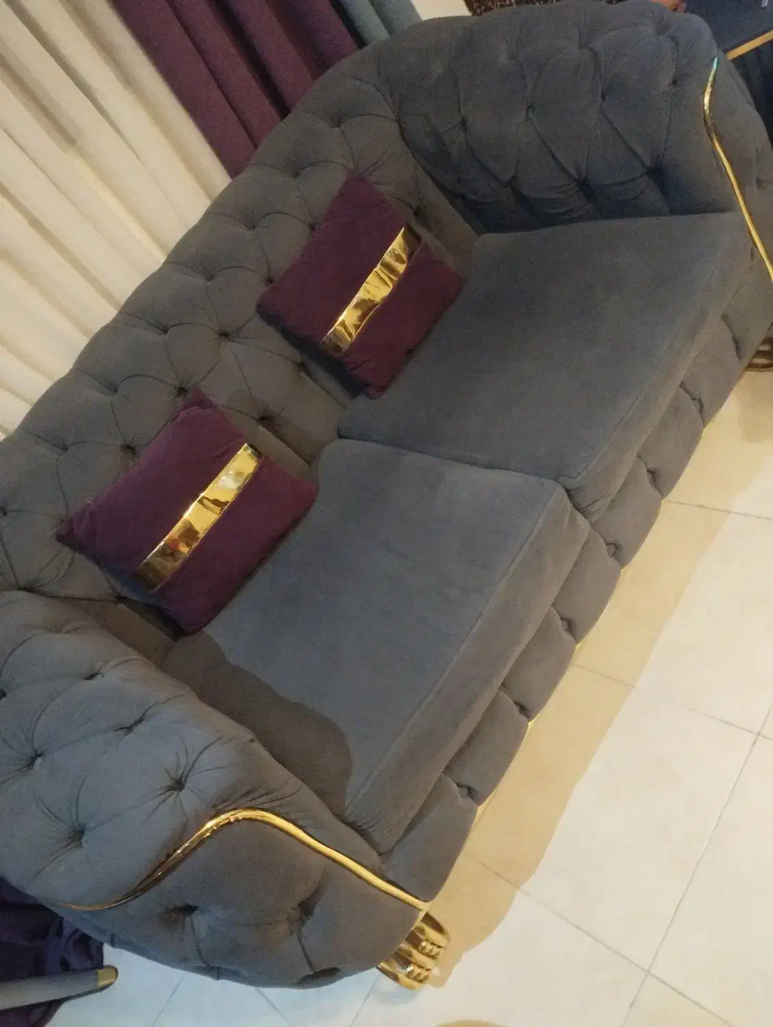 مبل راحتی 7نفره  و میز بزرگ  و دو عدد عسلی|مبلمان خانگی و میز عسلی|اصفهان, باغ فدک|دیوار