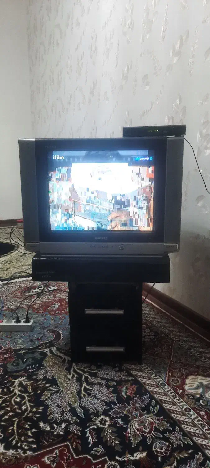 تلویزیون سامسونگ۲۱اینچ|تلویزیون و پروژکتور|ایلام, |دیوار