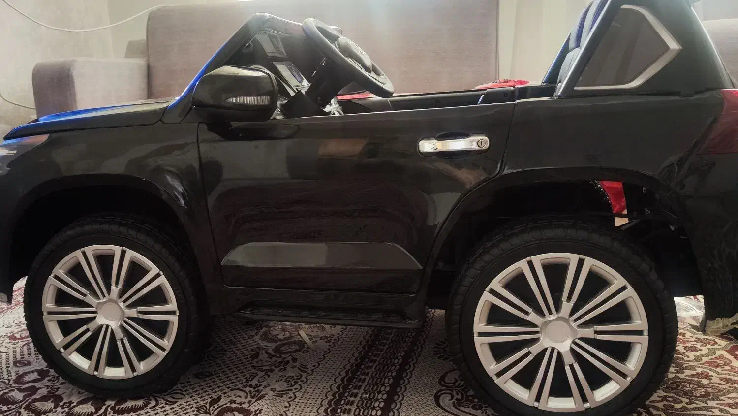 ماشین شارژی LX 570 رنگ‌مشکی|اسباب‌‌بازی|جم, |دیوار