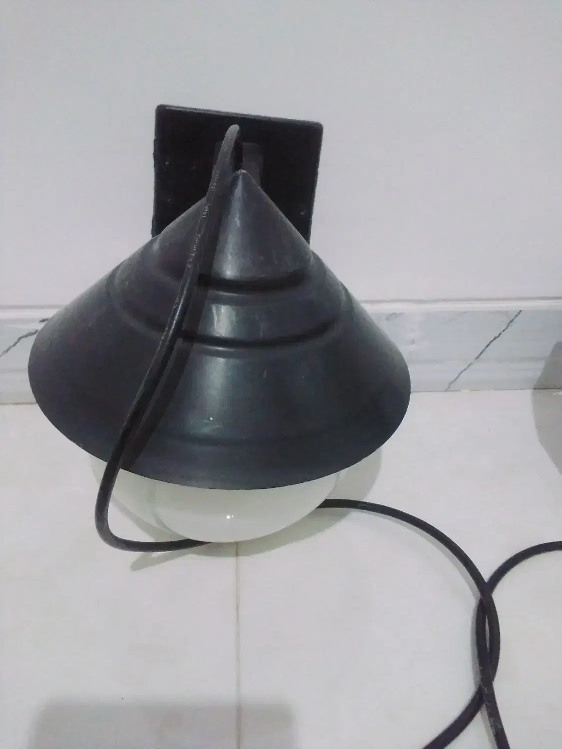 ۲ عدد روشنایی|لامپ و چراغ|همدان, |دیوار