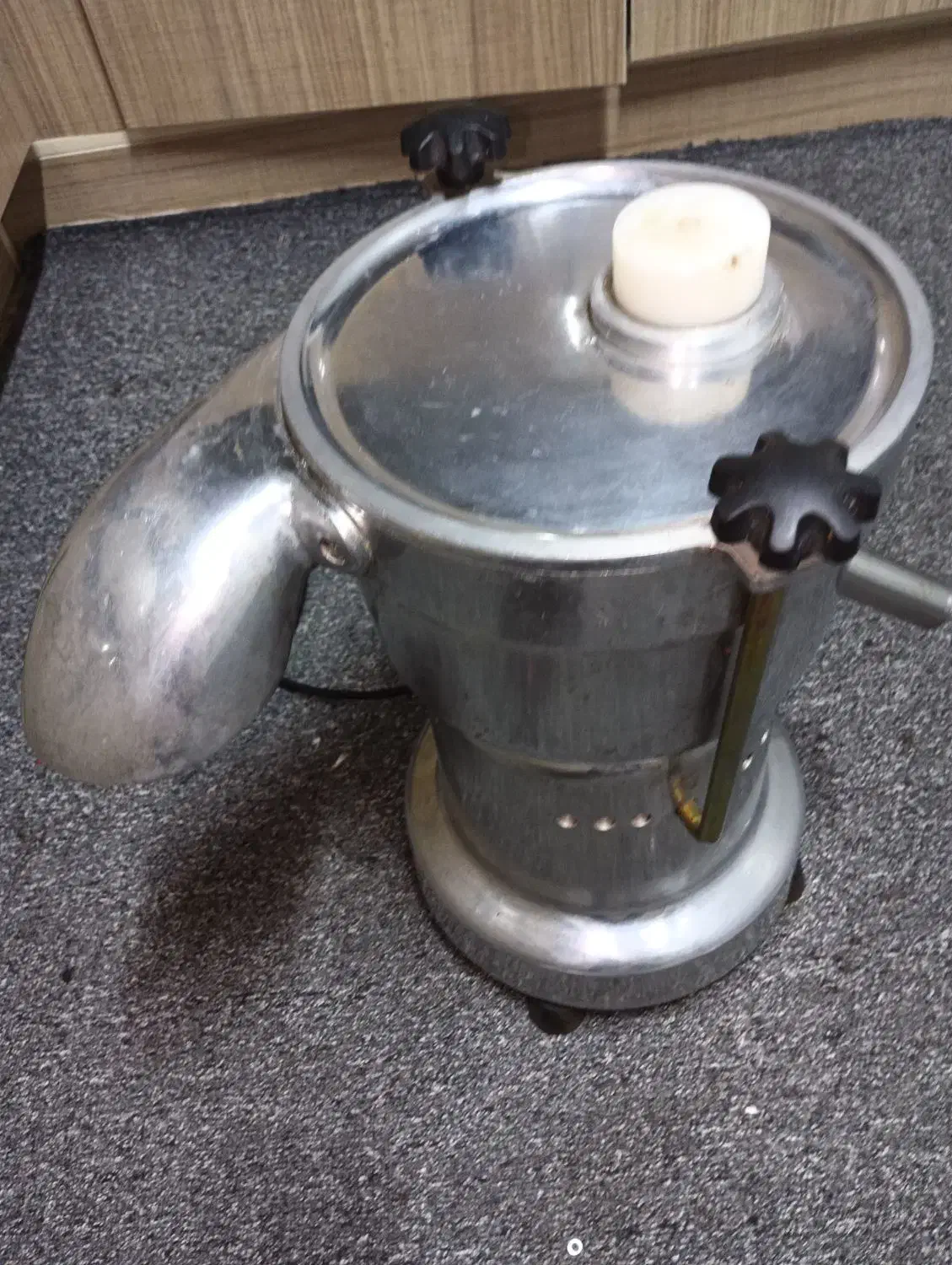 آبمیوه گیر مارک هلال|آبمیوهگیر و آبمرکباتگیر|قم, باغ پنبه|دیوار