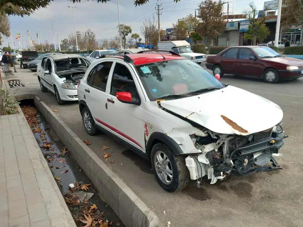 کوئیک تصادفی جزئی درخوی|خودرو سواری و وانت|ارومیه, |دیوار
