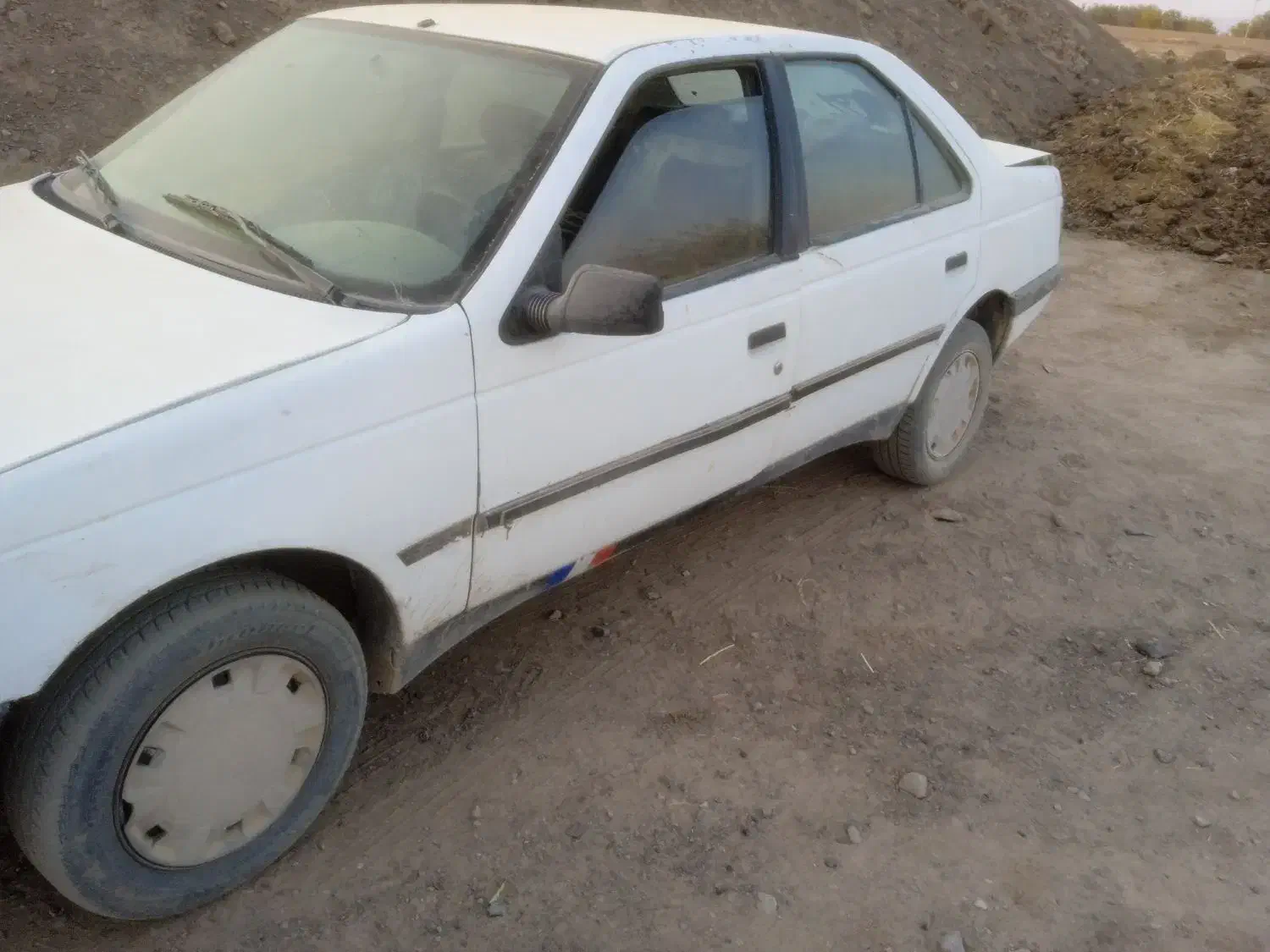 پژو۲۰۰۰|خودرو سواری و وانت|سبزوار, قصبه اب یمین|دیوار