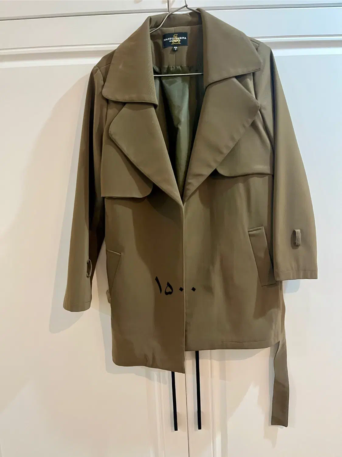 تعدادی مانتو پالتو و پاییزه|لباس|تهران, بلورسازی|دیوار