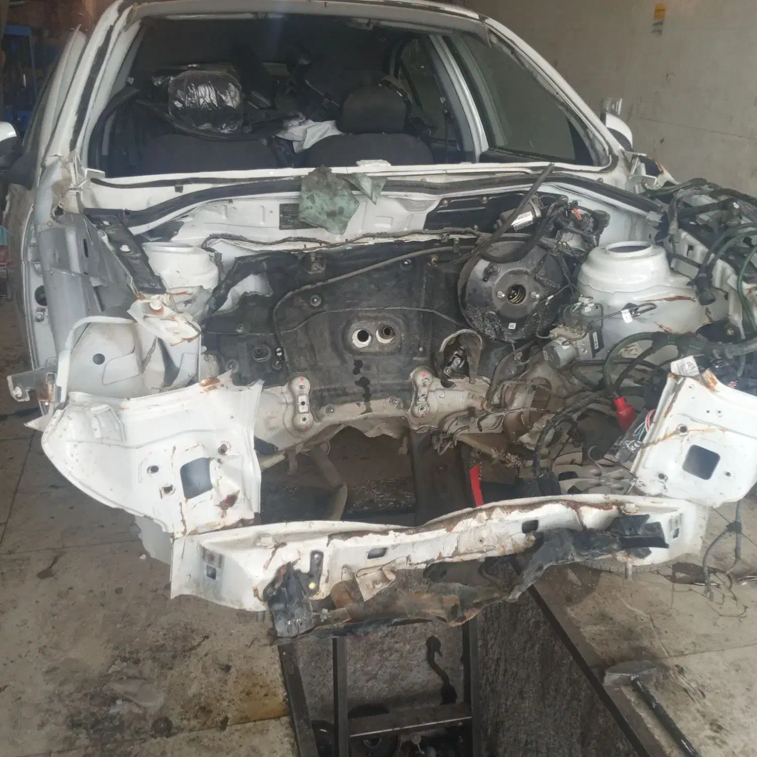 نیازمند شاگرد ماهر یا نیمه ماهر صافکاری|استخدام صنعتی، فنی، مهندسی|همدان, |دیوار