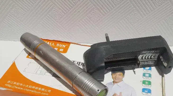 چراغUV حرفه ای(تشخیص جواهر)|کوهنوردی و کمپینگ|قروه, |دیوار