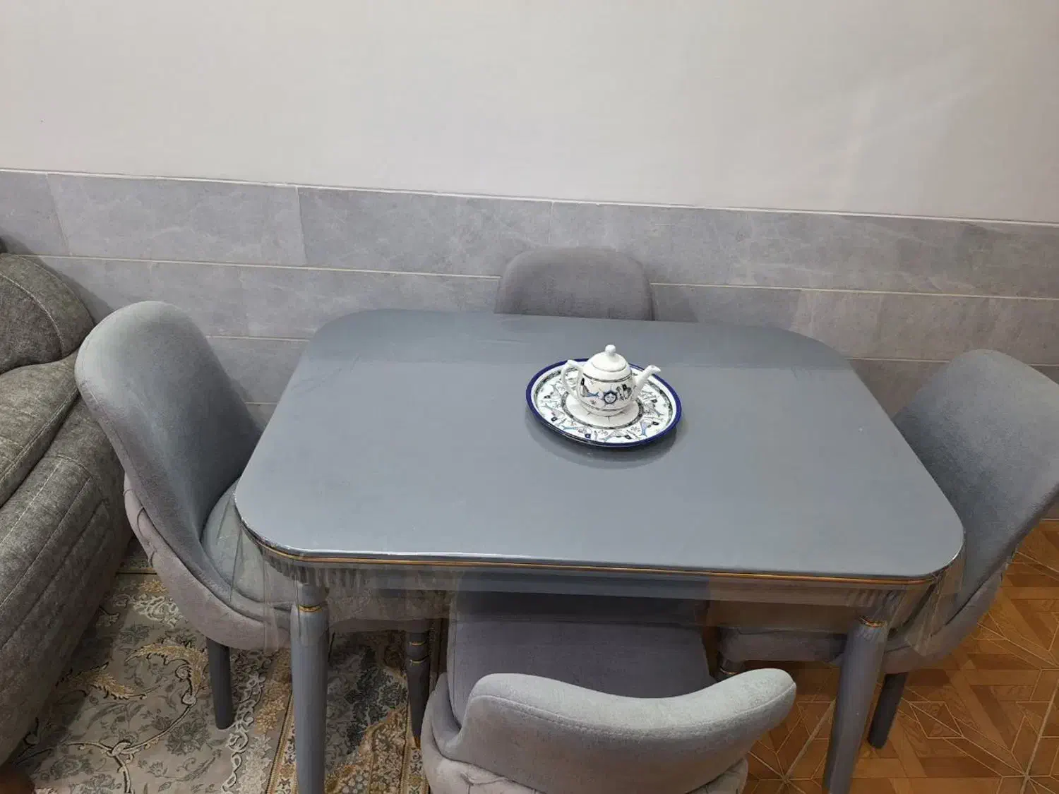 میز ناهار خوری|میز و صندلی غذاخوری|حمیدیا, |دیوار