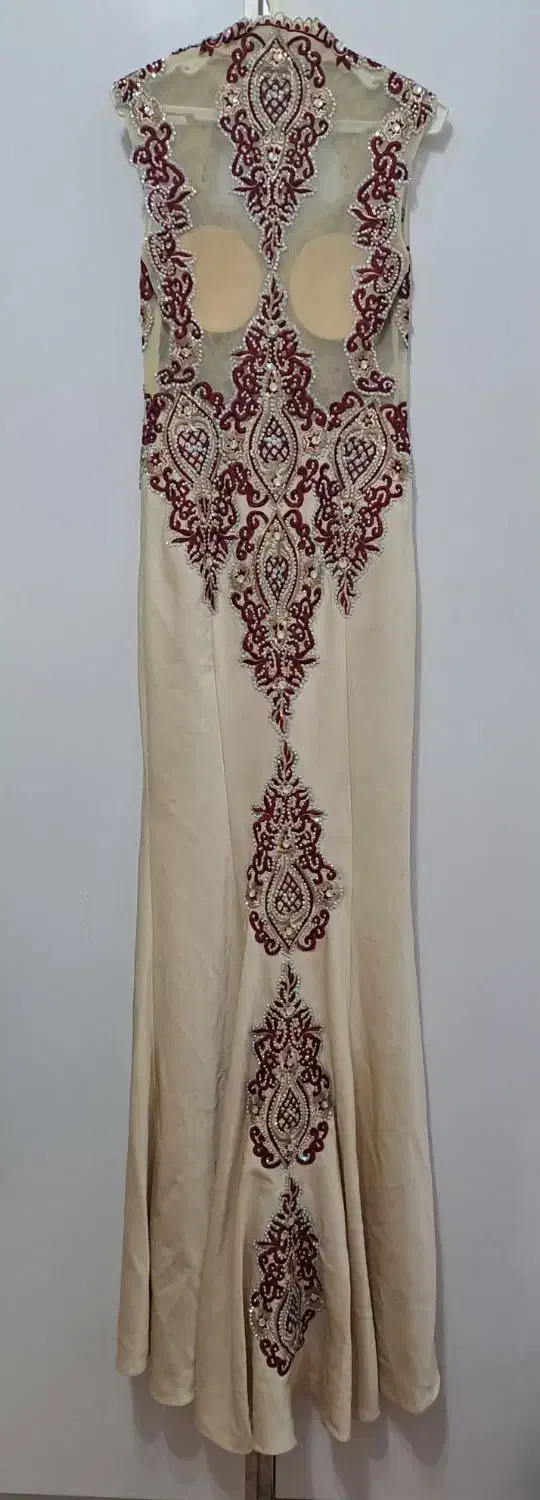 لباس و کفش مجلسی|لباس|تکاب, |دیوار