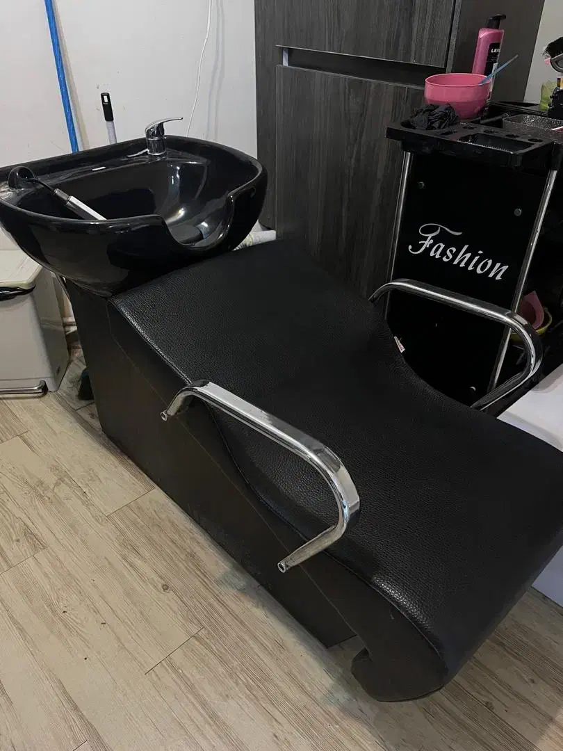 سرشور|آرایشگاه و سالن‌های زیبایی|رشت, حمیدیان|دیوار