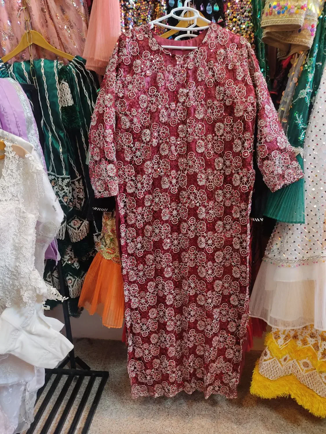 پیراهن محلی در رنگهای عالی|لباس|شیراز, لب آب|دیوار
