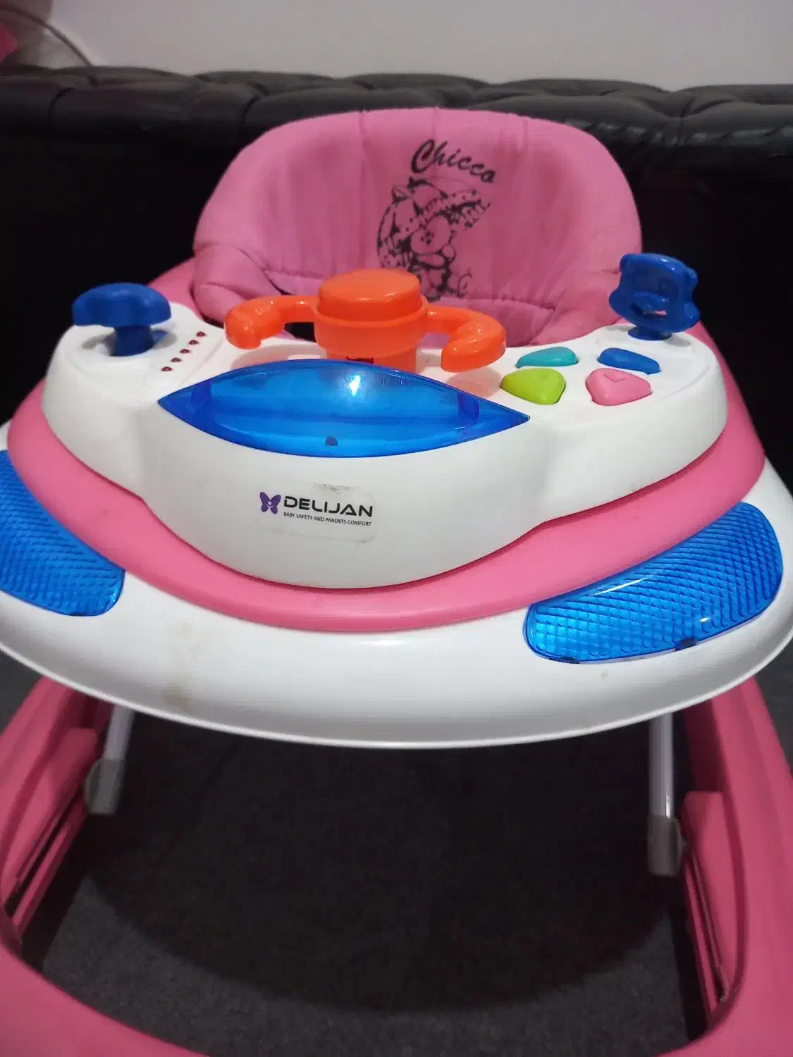 رورورک|کالسکه و لوازم جانبی|لاهیجان, بازکیاگوراب|دیوار