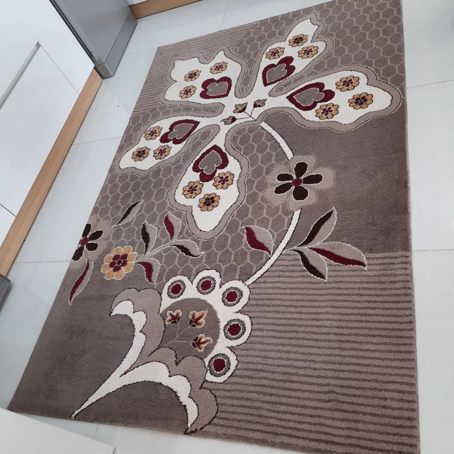 فرشینه زیبا|فرش|قم, انسجام|دیوار