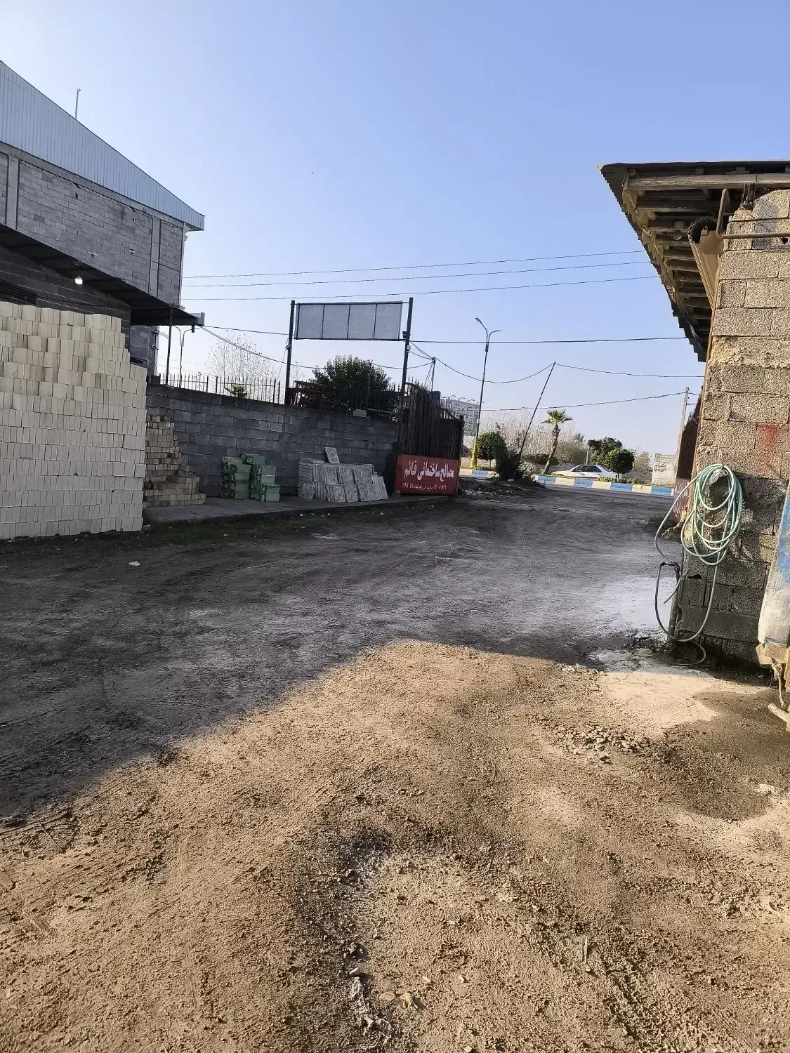 به یه کارگر در مصالح ساختمانی نیازمندم با حقوق خوب|استخدام معماری، عمران و ساختمانی|چاف و چمخاله, |دیوار