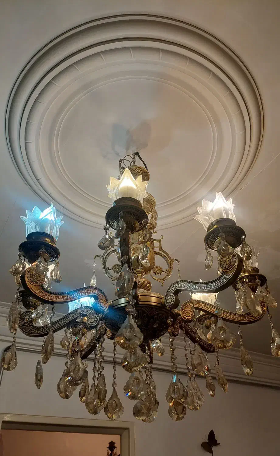 لوستر ۸ شاخه بزرگ و لوستر ۵ شاخه طرح ورساچ برنز|لوستر و چراغ آویز|تبریز, |دیوار