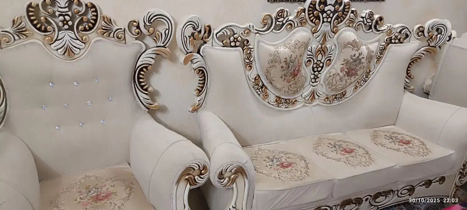 مبلمان سلطنتی|مبلمان خانگی و میز عسلی|تربتحیدریه, شهرک ولیعصر|دیوار