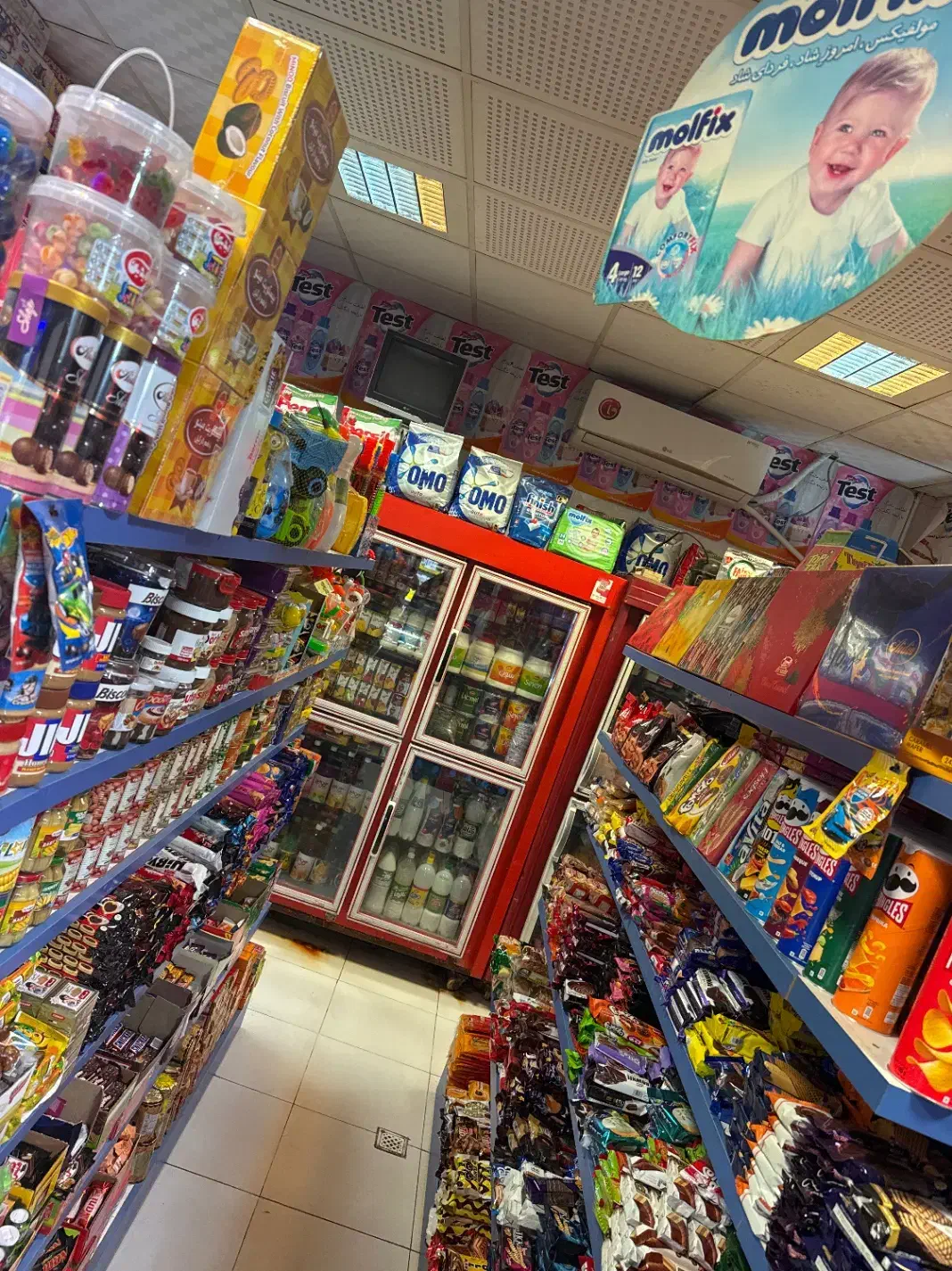 نیازمند نیروی کار برای سوپرمارکت|استخدام خدمات فروشگاه و رستوران|اهر, |دیوار