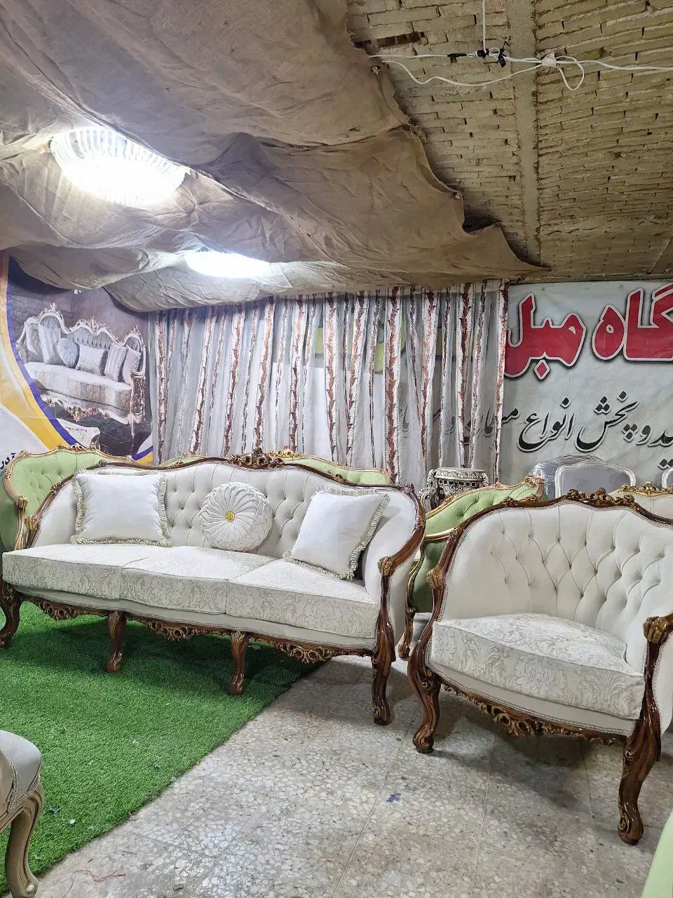 مبل کلاسیک شیک|مبلمان خانگی و میز عسلی|چهاردانگه (تهران), |دیوار