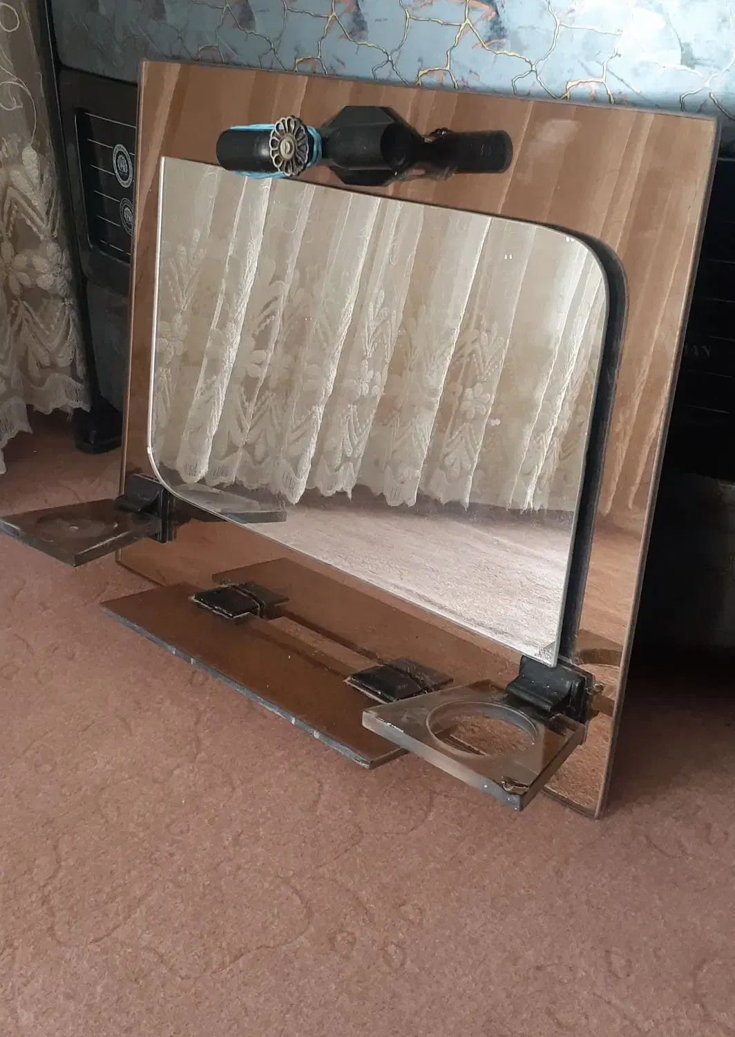 ایینه|آینه|نظرآباد, رسالت|دیوار