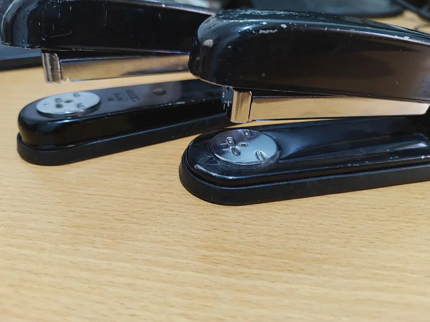 منگنه|لوازم التحریر|شهرکرد, |دیوار